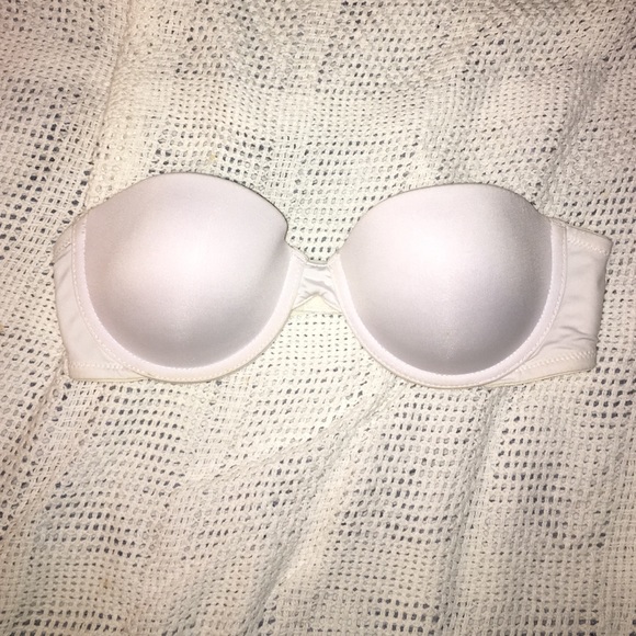 White strapless bra Wallflower brand size 36B