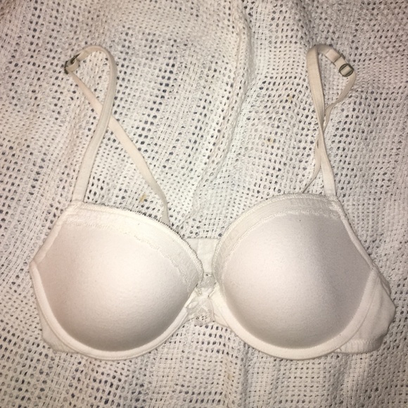 Gilly Hicks lightly lined Demi white and lace bra