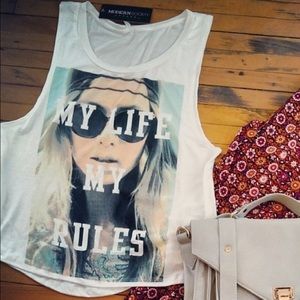 Graphic tank