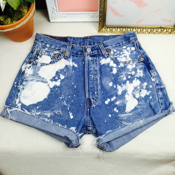 Vintage Levi's high waist shorts bleached SOLD - Picture 1 of 4