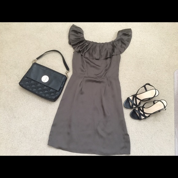 Gorgeous Banana Republic silk dress for summer!