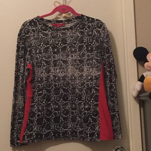 Black and white printed top