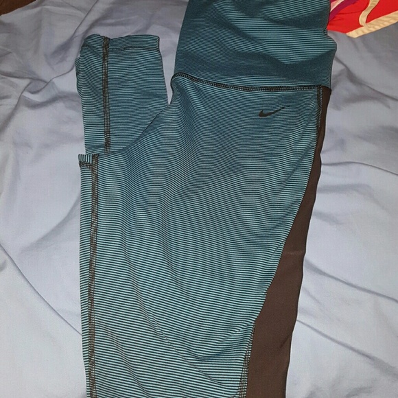 Nike leggings
