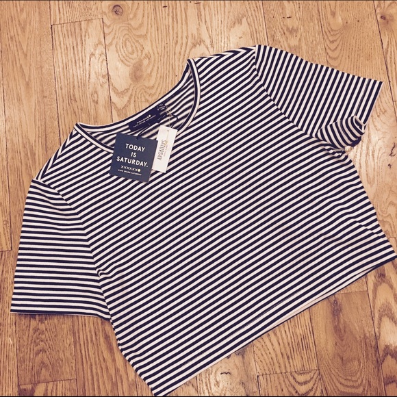 kate spade Saturday Black and White Crop Top. - Picture 2 of 4
