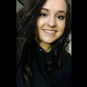 Meet your Posher, Alyssa