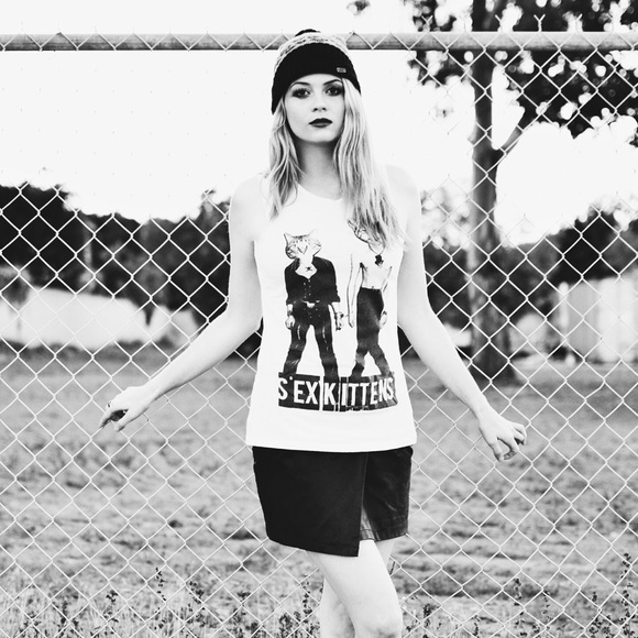 'SEX KITTENS' Sleeveless Shirt