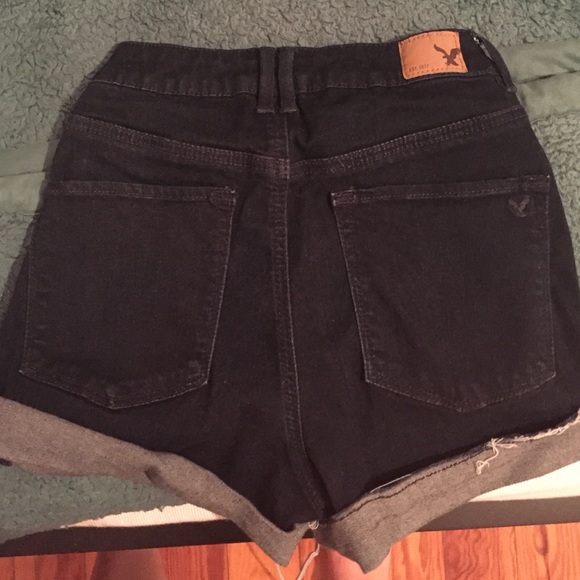 Shorts - Picture 2 of 3