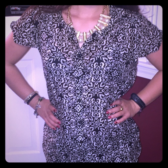 🏳BOGO🏳Banana Republic Button Down Blouse - Picture 1 of 3