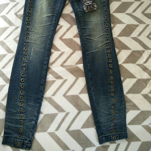 Express ReRock grommet jeans - Picture 2 of 4