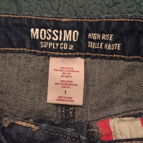 Shorts - Picture 3 of 3