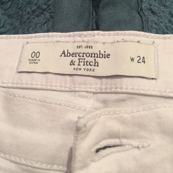 Shorts - Picture 3 of 3