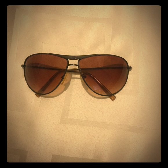 Brown sunglasses