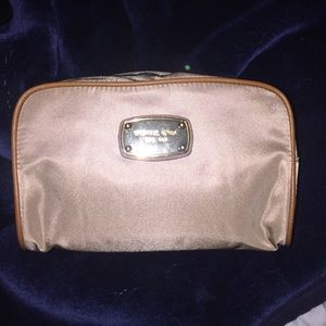 Brand new cosmetic bag: 10% off today only!!