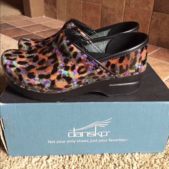 Dansko Nursing Clogs 36 Leopard Multi