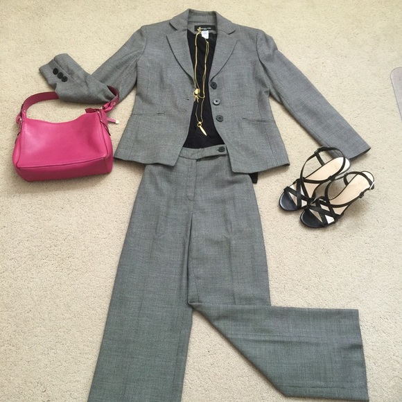 Jones New York suit in black & white