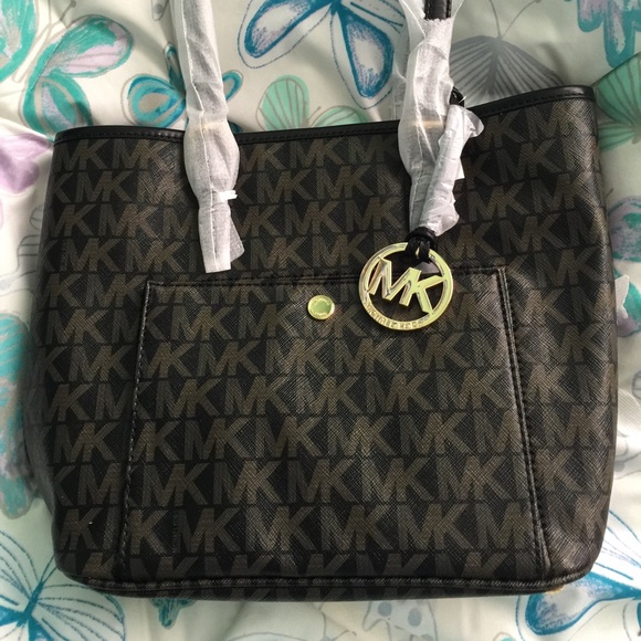 ❤️🇺🇸💙 NWT,  MK Jet Set Medium Tote🇺🇸