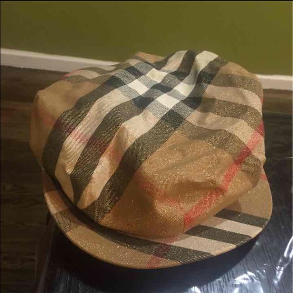Burberry hat