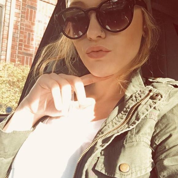 Meet your Posher, Megan - Picture 1 of 1