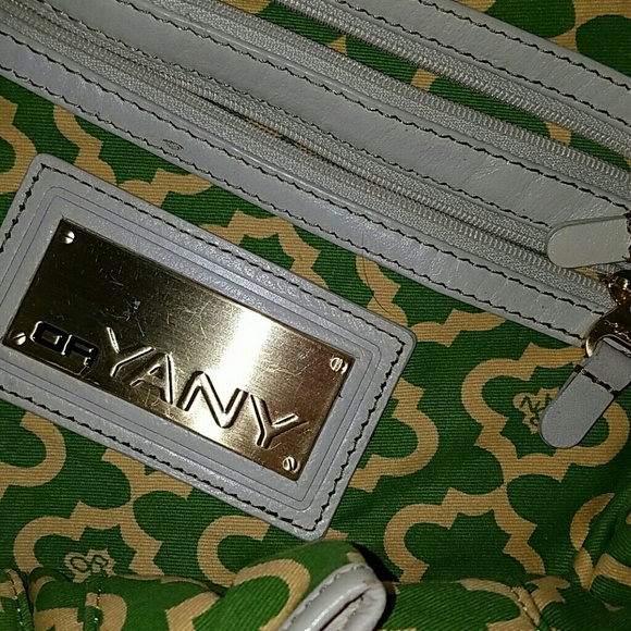Shoulder Bag - Picture 2 of 4
