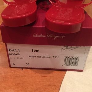 Salvatore ferragamo Bali Sandel Red 6M