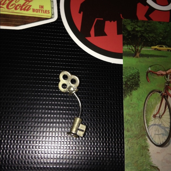 Silver Key Belly-Button Ring