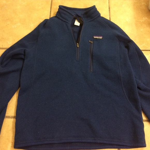 blue Patagonia pull over