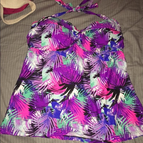 New, never worn swimsuit top