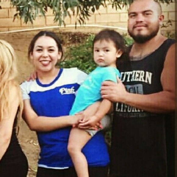 Meet your Posher, Stephany - Picture 2 of 4