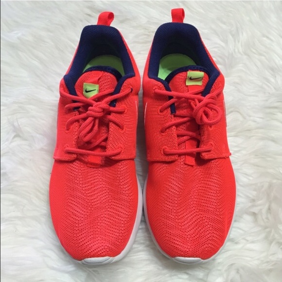 Nike Roshe One - Picture 2 of 4
