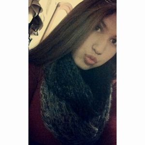 Meet your Posher, Carla