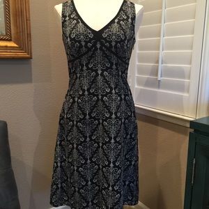 Ann Taylor Loft size 2 Black print dress