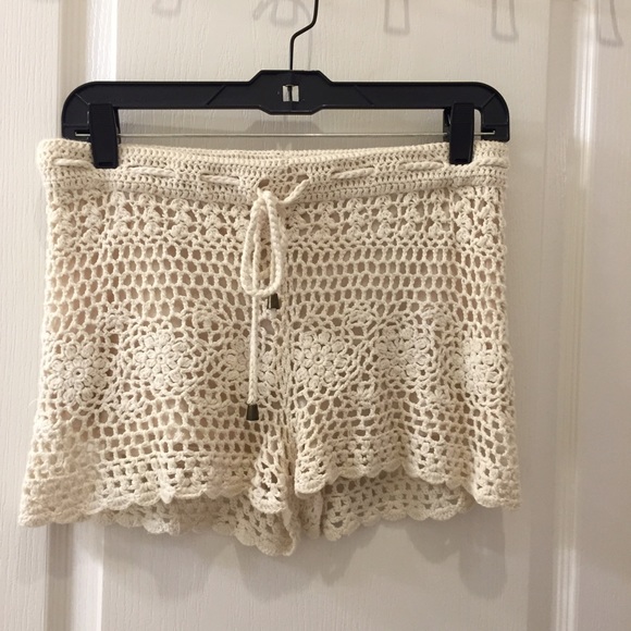 Forever 21 Pants - Forever 21 crochet shorts
