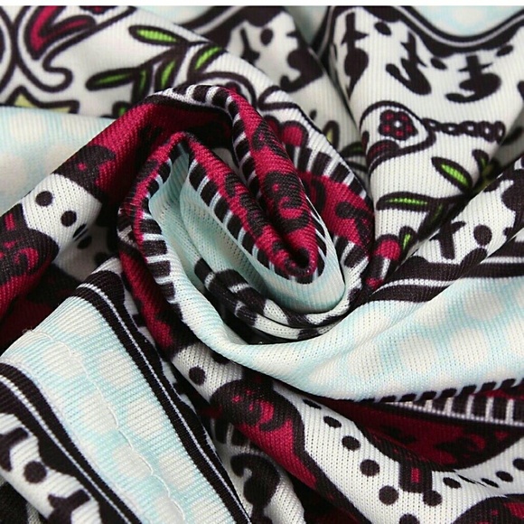 🆕BOHO CROPPED HALTER TOP🆕 - Picture 3 of 4