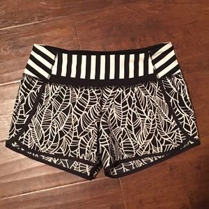 Lulu Lemon Tracker shorts