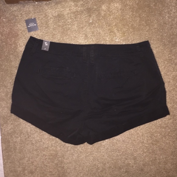 A&F Shorts - Picture 2 of 2