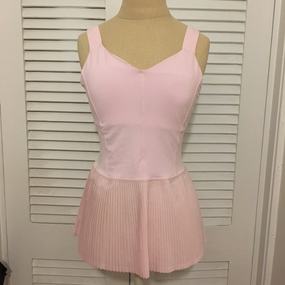 Never worn pink lululemon accordion pleat top