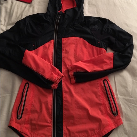 lululemon running jacket