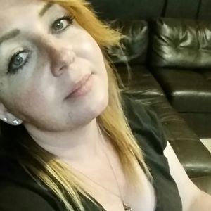 Meet your Posher, Elaine