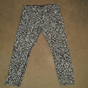Nike capri leggings