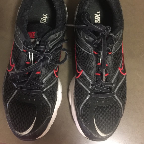 Nike black sneakers