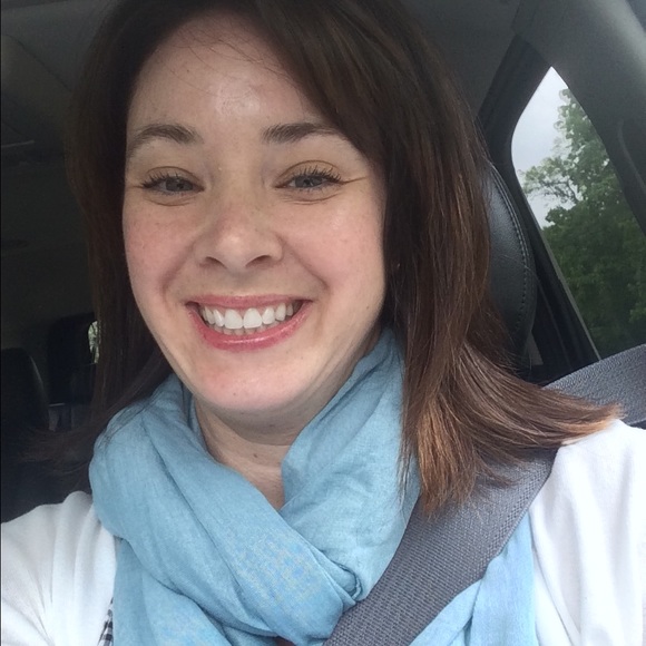 Meet your Posher, Elizabeth