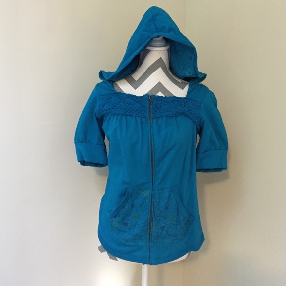 Scrapbook Floral Short-sleeved Hoodie - Size M