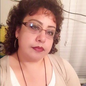 Meet your Posher, Celia