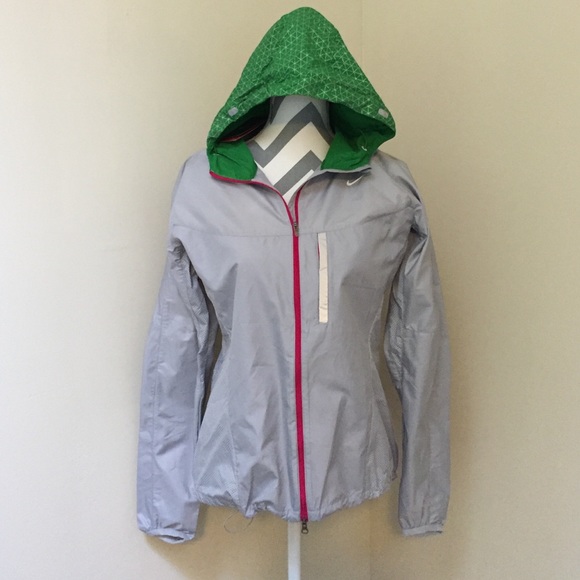 💲SALE💲- NWT Nike Windbreaker - Size M