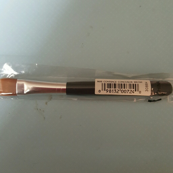 New concealer brush - Picture 2 of 2