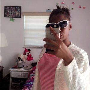 Meet your Posher, Alassias