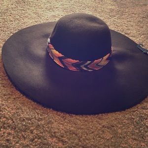 Brown floppy hat