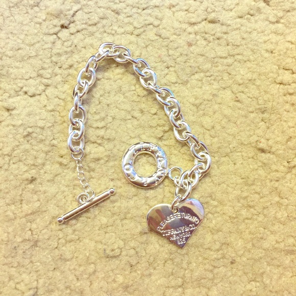 Jewelry - 🌂925 Sterling Silver Heart Charm Bracelet🌂
