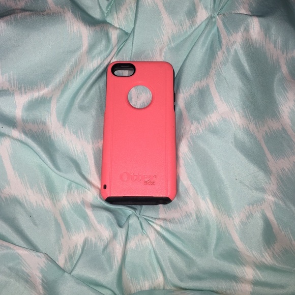 iPhone 5c otter box pink