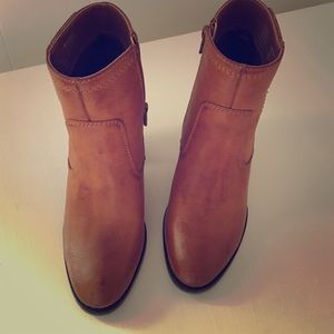 Apt.9 light brown boots